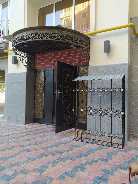 Навес 500минг перила500минг решотка 250минг дарвоза 1млн сум квадрат