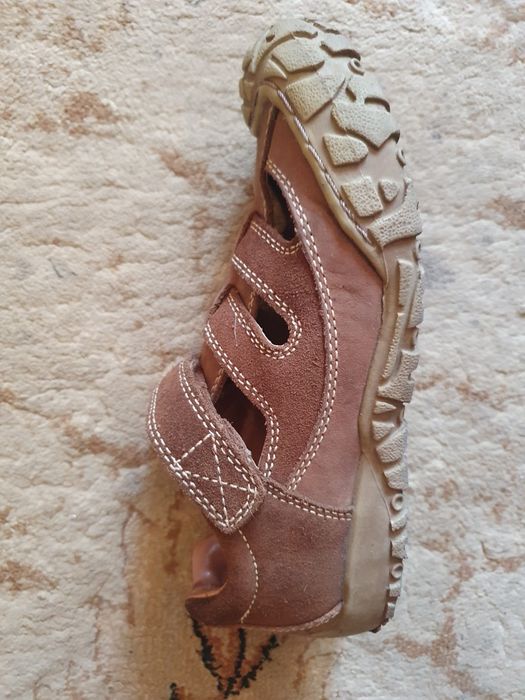 Обувь качественная 35 р-р