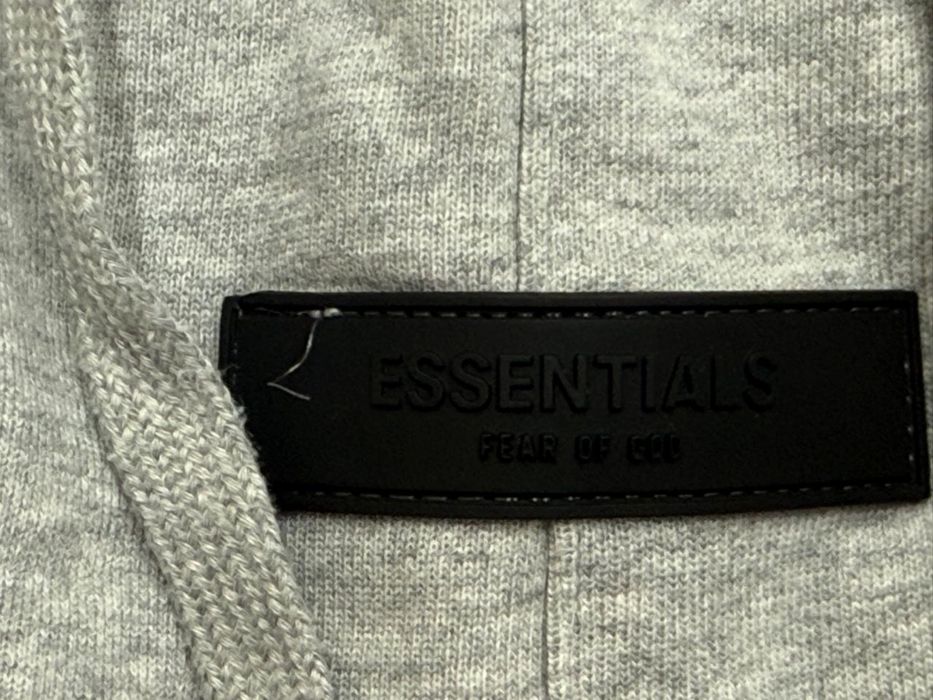 Продам шорты essentials