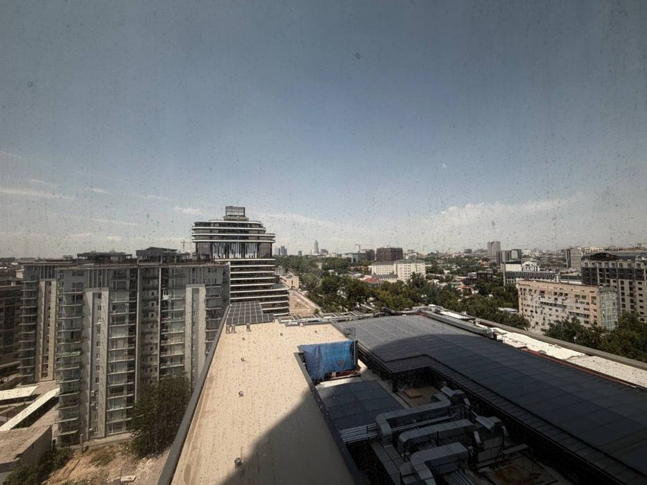 Продам коммерческое помещение ЖК Piramit Tower