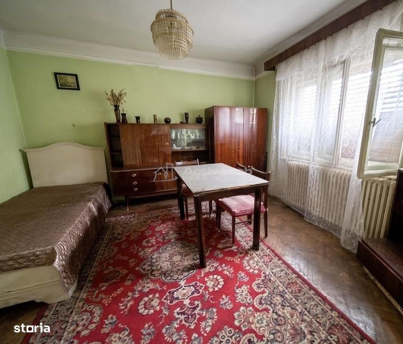 Imobil cu 3 apartamente - 270 mp construiti - langa Palatul Baroc – lo