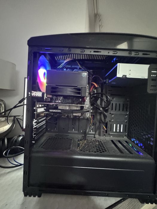 Vand Unitate de Pc Gaming