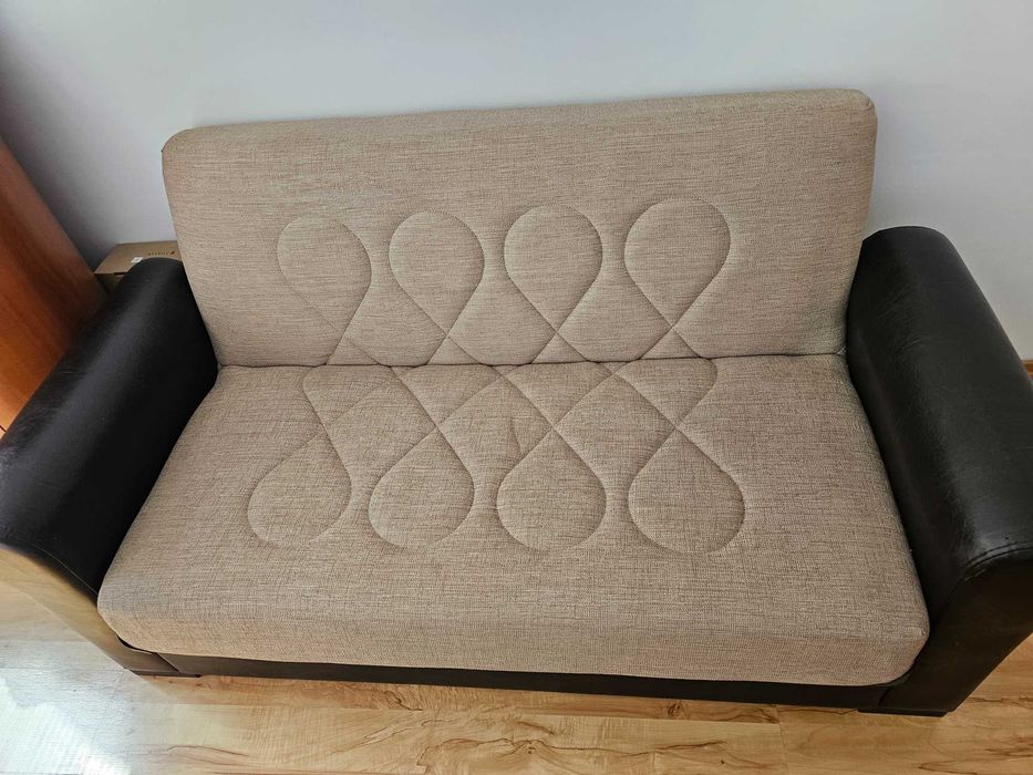 Като нов клик-клак диван