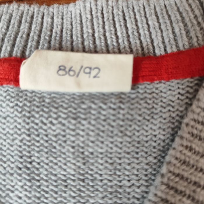 Плетени детски жилетки