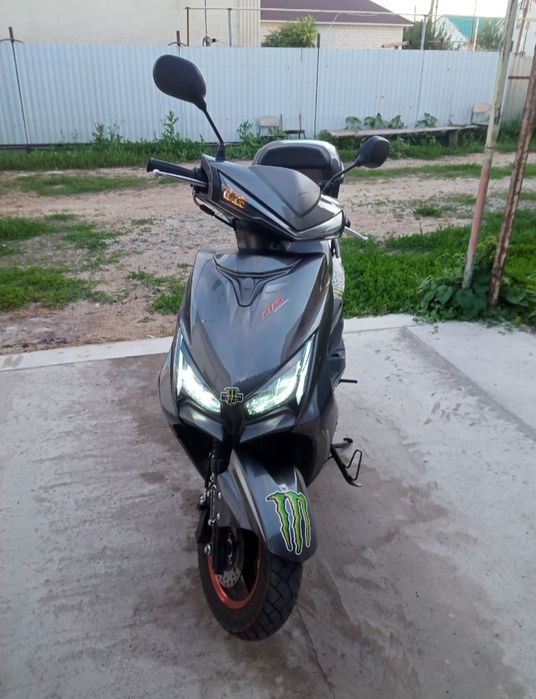 Скутер м8про 2-го поколения