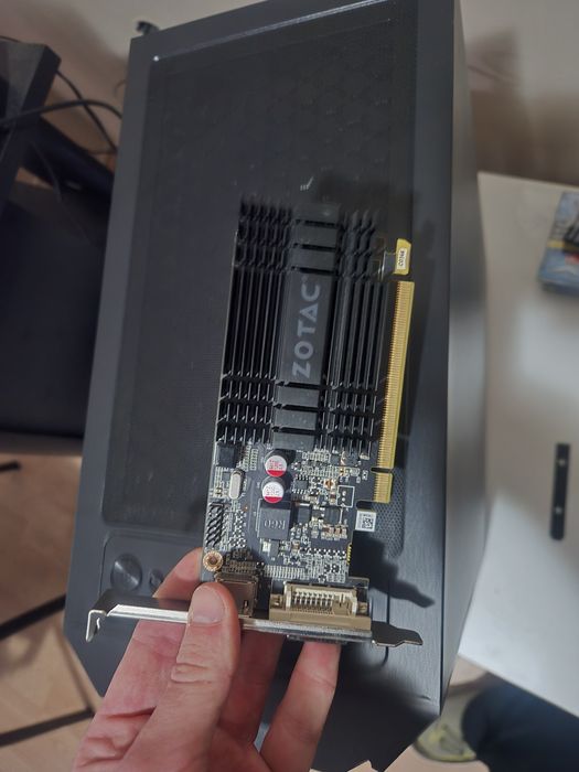 Placa video 2gb Zotac gt 710