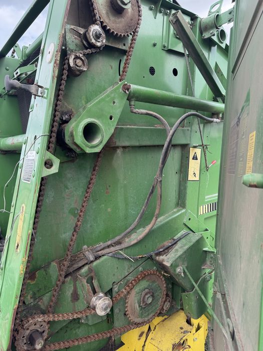 Продам пресс подборщик John Deere