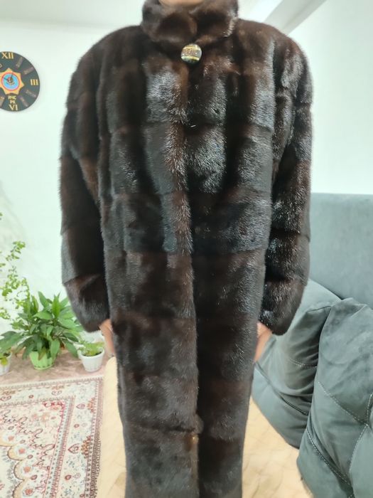 Продам норковую шубу