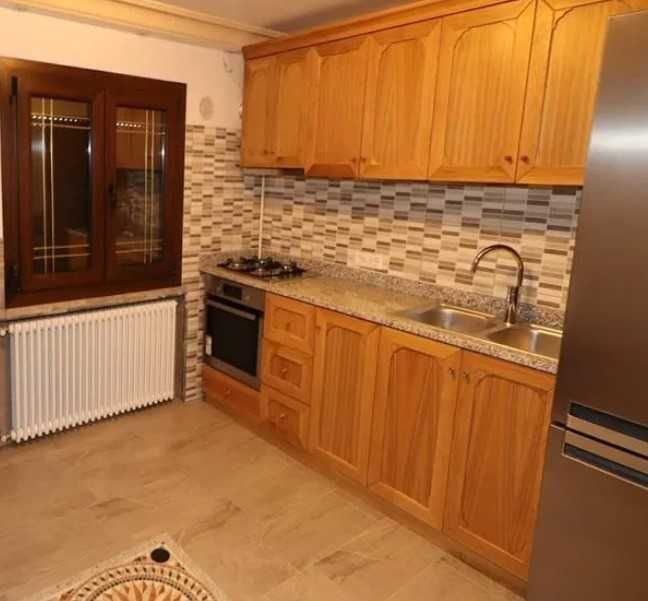 Дава се под наем Тристаен апартамент в Пловдив, Прослав - 90 кв.м за 280.5 € - Снимка #2