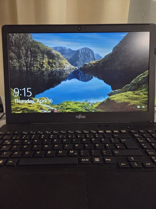 Laptop Fujitsu Lifebook i5, 16GB RAM