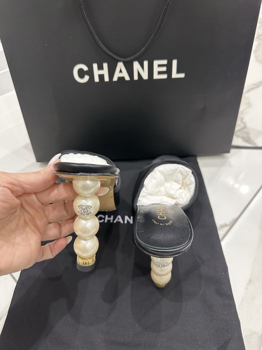 Налични чехли от кожа