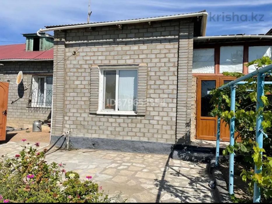 Продаётся дом или обмен на мобиле 4комнат +-