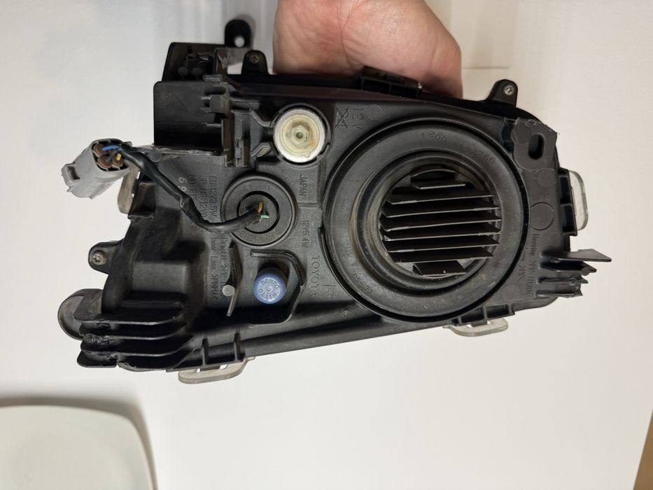 Vand proiector de ceata  dreapta Toyota  Prius 2017