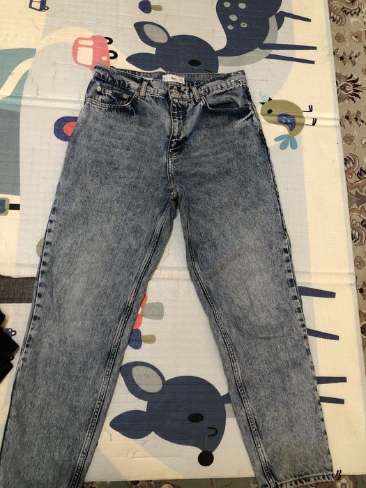 Джинсы      Манго