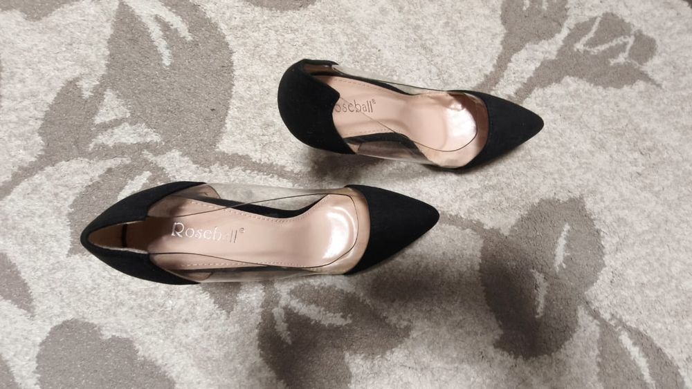 Продам женские туфли