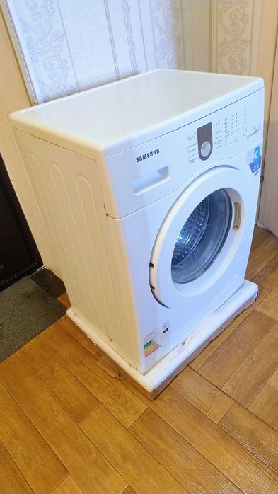 Продам стиральную машину