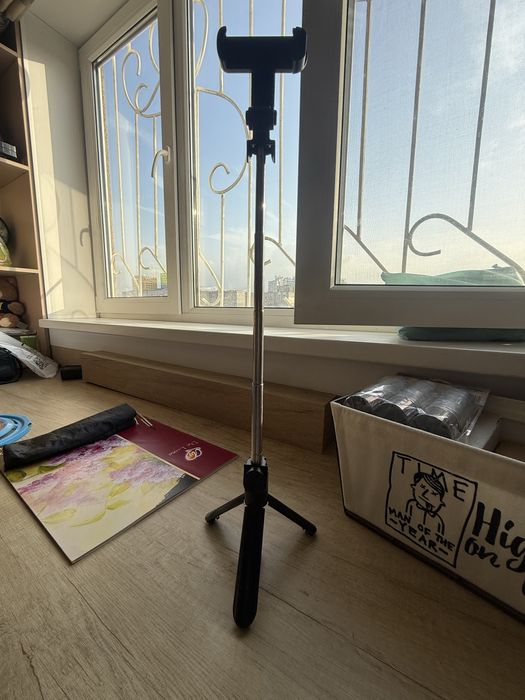 Селфи-палка / Штатив с Bluetooth-кнопкой