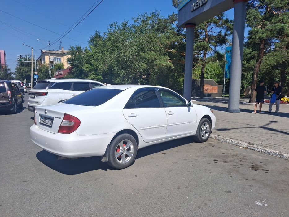 Маишна Camry 30 2003