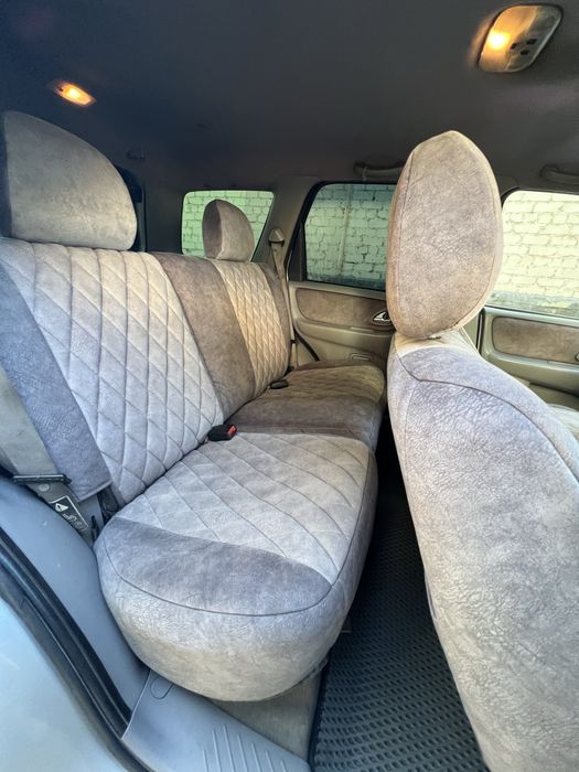 Mazda Tribute 2001г