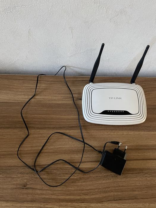 Продается вай фай роутер tp-link n 300 wifi