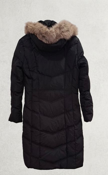 Calvin Klein яке с гъши пух и естествен косъм на качулката