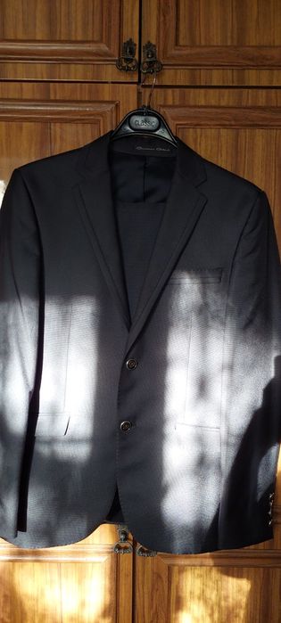 Продается Мужской костюм