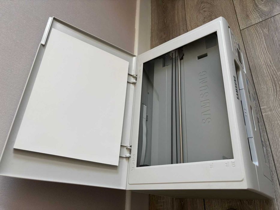 Продам универсальный принтер МФУ Samsung SXC-3504W