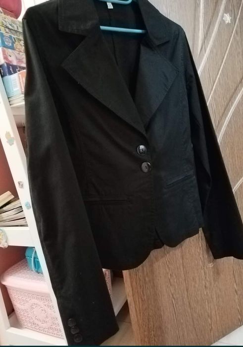 Дамско сако          .