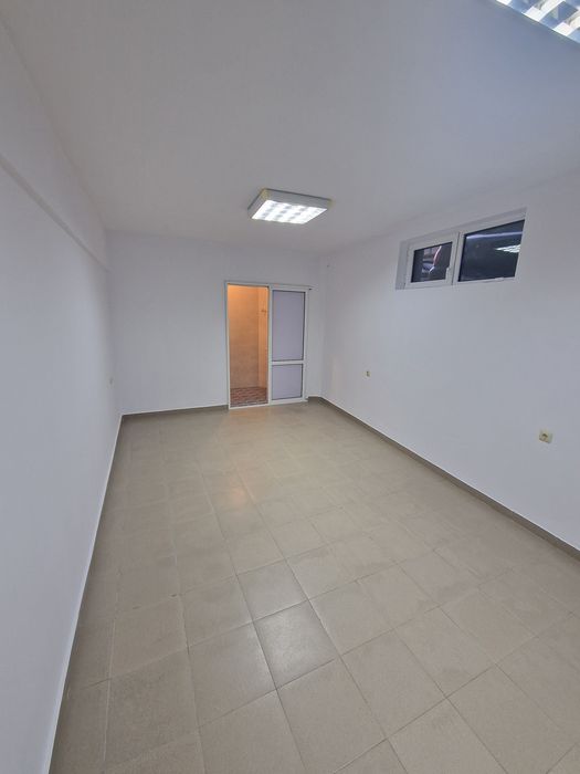 Дава се под наем Офис в Шумен, Херсон - 23 кв.м за 149.43 € - Снимка #1