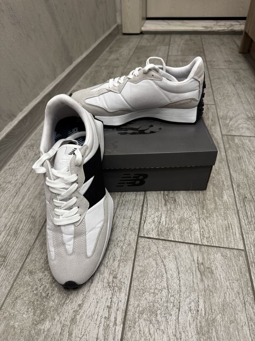 New balance 327 - размер 43 - 27.5см - black / white ! чисто нови обувки / маратонки.