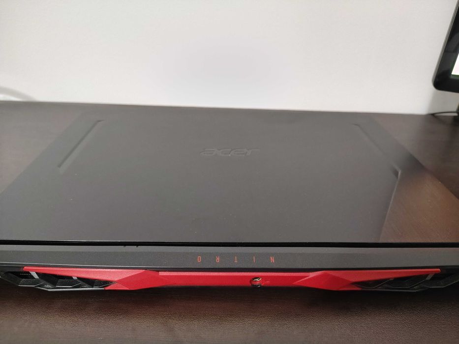 Acer Nitro 5 144Hz / Ryzen 5 4600H / 16GB / 512GB NVMe / GTX 1650