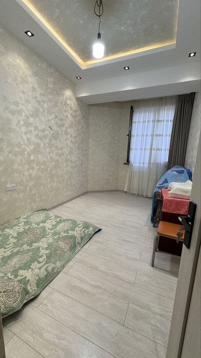 Qibray sentrda 1-etajda 5xonali kv sotiladi