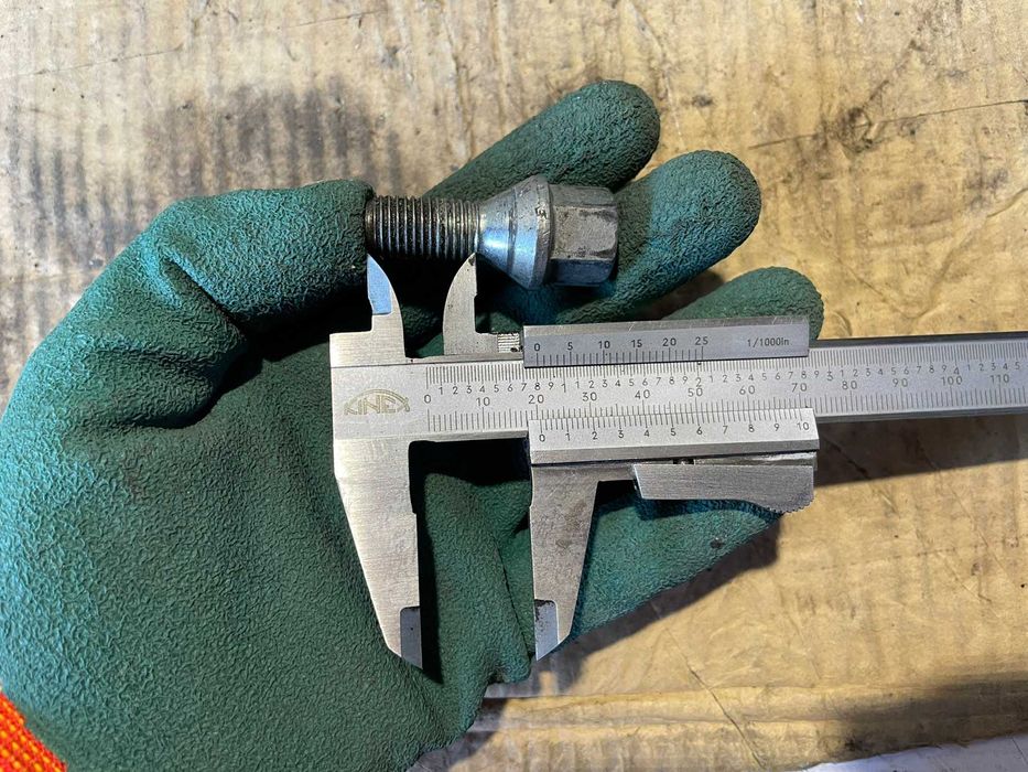 Продавам Болтове за Джанти Suzuki SX4 S-Cross М12х1.50х17 Оригинал