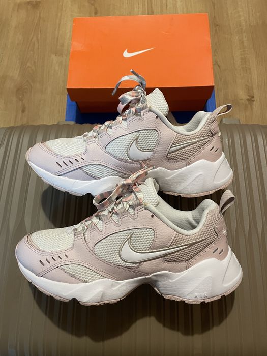 Nike Air  Heights 41 н. 26,5 см