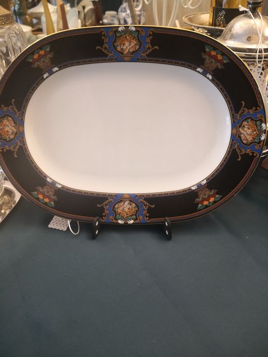 Порцеланови чинии Noritake