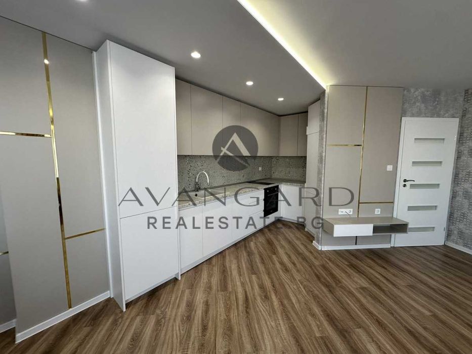 Продава се Тристаен апартамент в Пловдив, Център - 123 кв.м за 2114 €/кв.м - Снимка #6