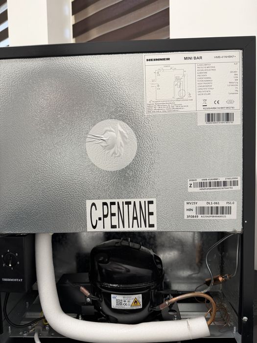 Frigider minibar HEINNED folosit in birou. Ca nou