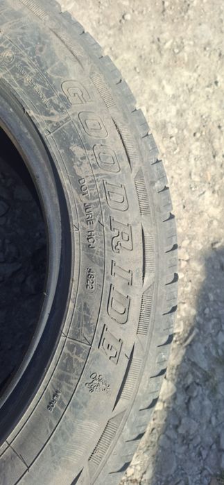Продам б.у резину.