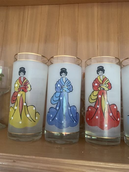 Стъклени чаши от Соца