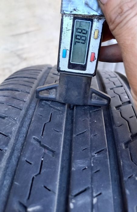 2 броя летни гуми 225 75 17 Dunlop перфектни