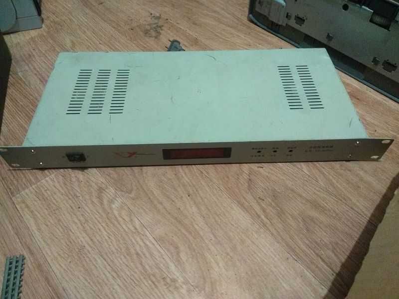 Продам видеомодулятор "VS-M2000". Б/у. В рабочем состоянии.