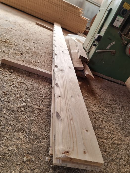 Cherestea uscata molid, lambriu, dușumea, pazie, florar, blana ornata.