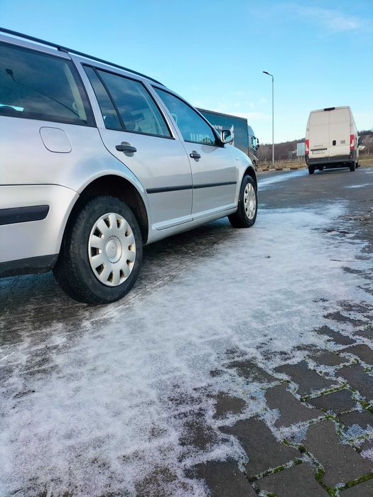 Vând vw golf.4 1.9 tdi