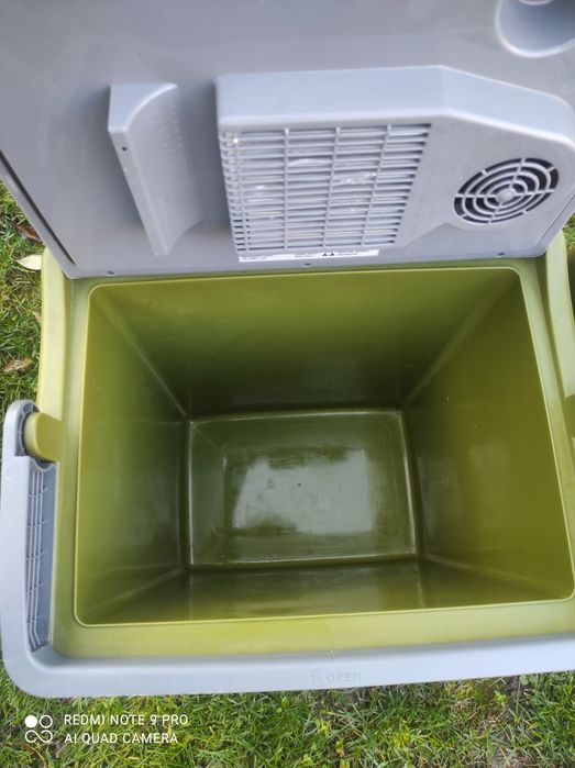 Хладилни чанти на 12 и 220 волта