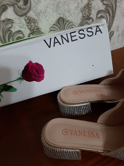 Yangi vecherniy obuv firminniy