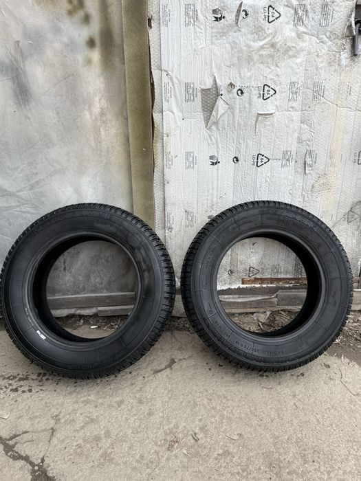 Продам две шины