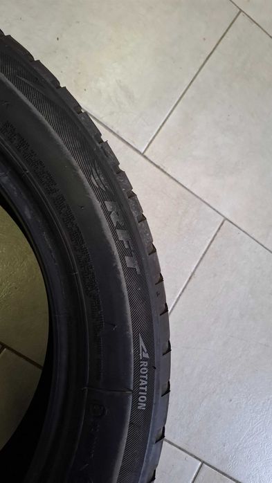 Зимна гума Bridgestone 225 50 17 RFT