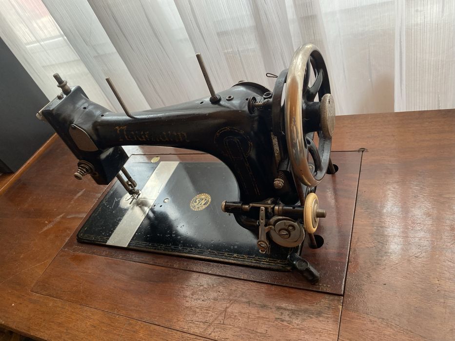Masina de cusut vintage Naumann