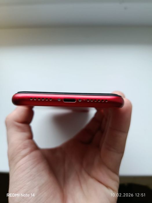 Продам айфон 11, память 64 гб