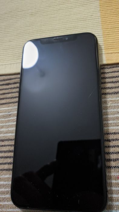 Телефон Iphone XS